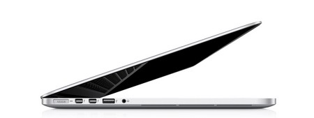 MacBook Pro có thiết kế mỏng và nhẹ hơn so với trước đây